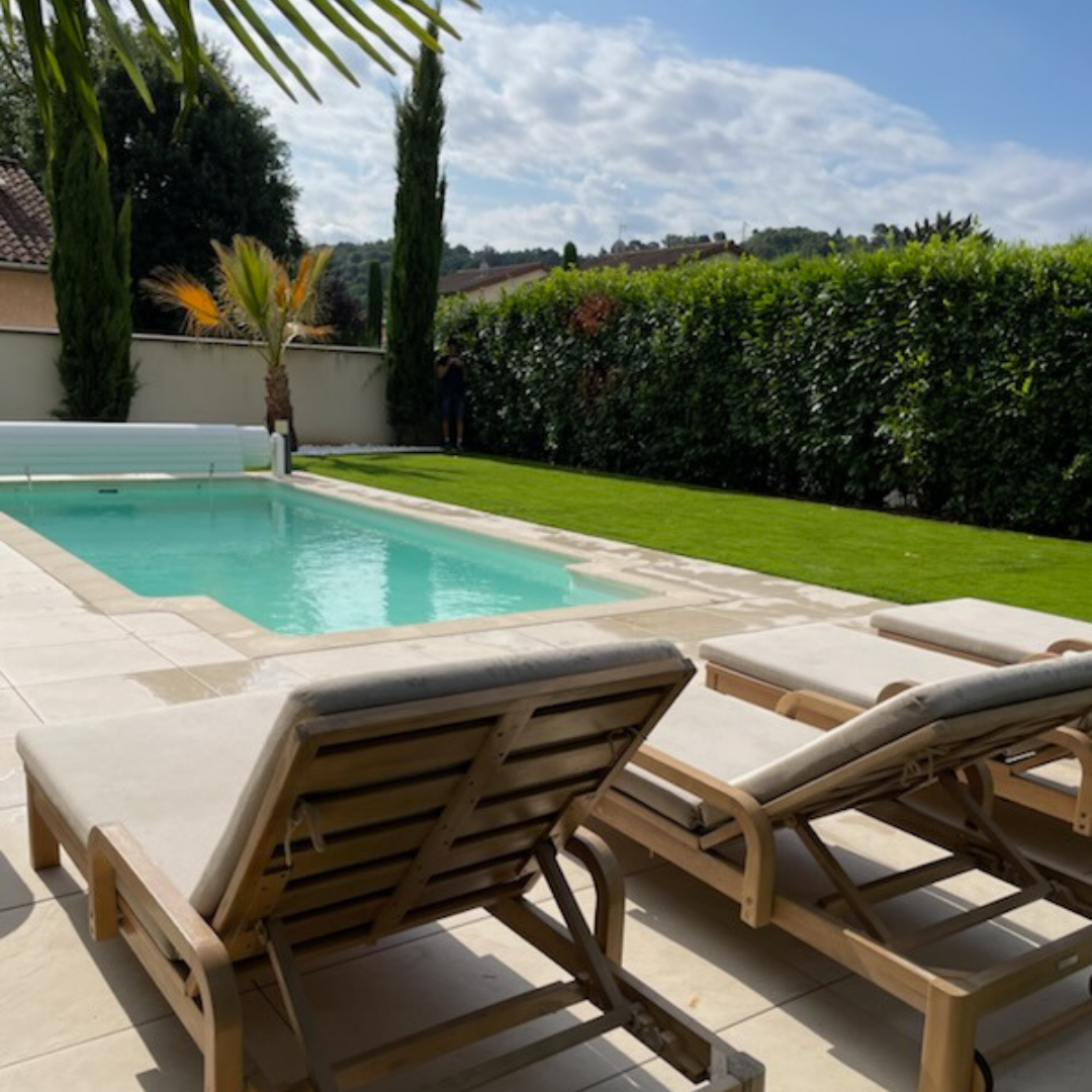 aménagement exterieurs roanne - création de piscine sur-mesure